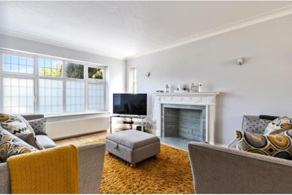 Large Family Home Near Richmond Park 뉴 몰든 외부 사진