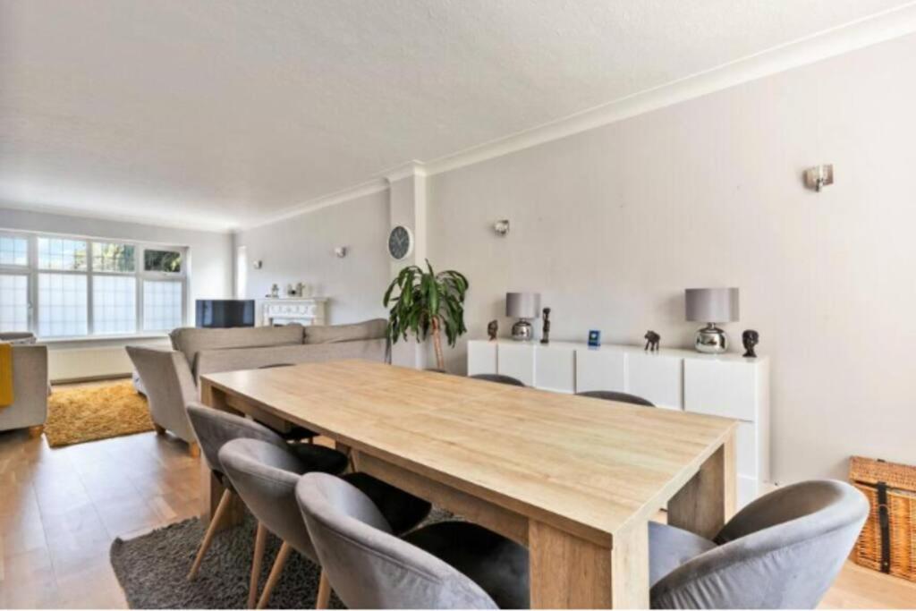 Large Family Home Near Richmond Park 뉴 몰든 외부 사진
