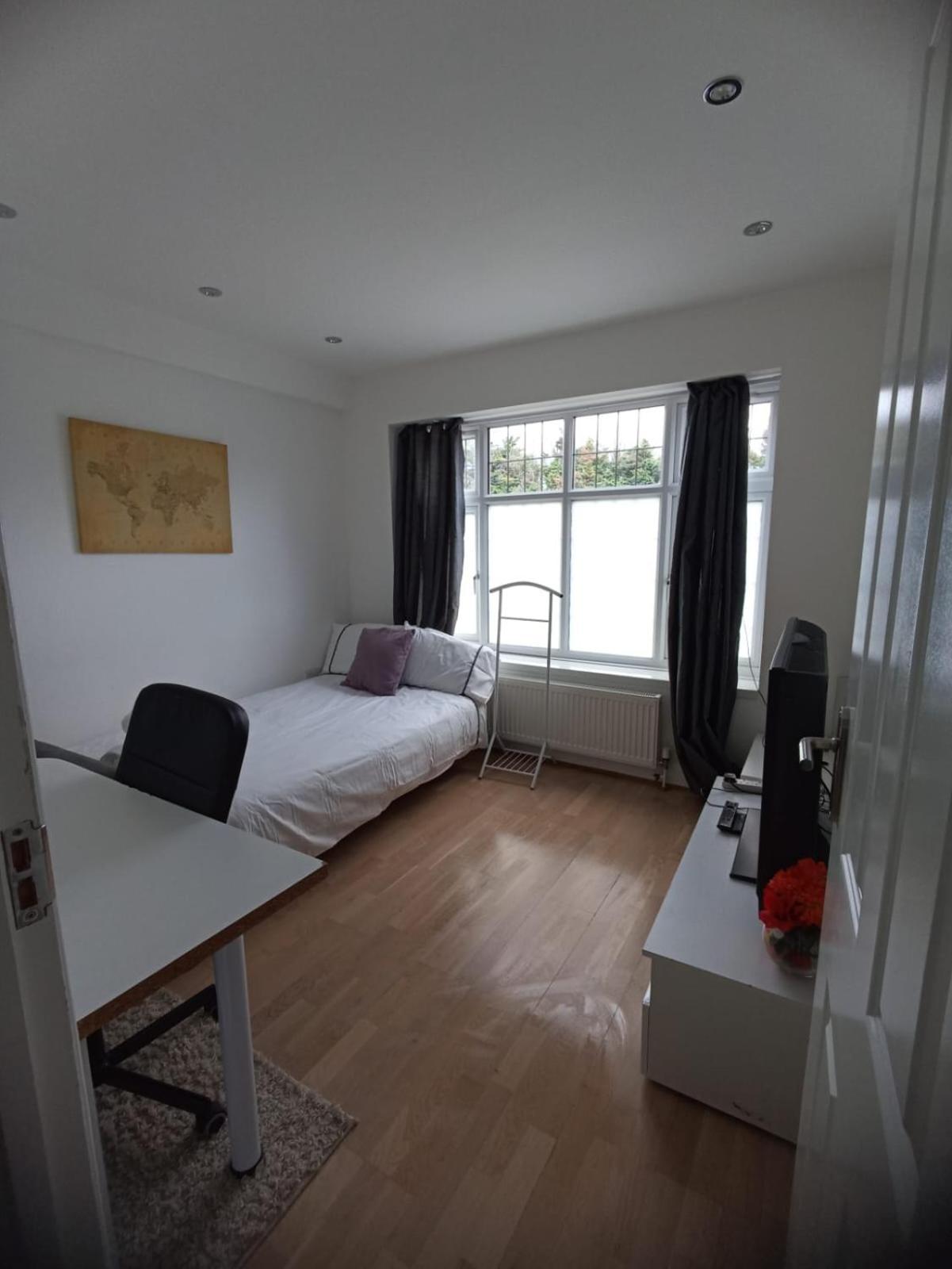 Large Family Home Near Richmond Park 뉴 몰든 외부 사진